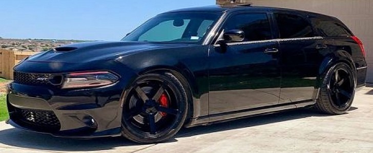 Dodge Magnum With Charger Hellcat Front Is Fully Murdered Out -  autoevolution