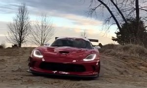Dodge Viper Goes Offroading, Sticks Out Like a Sore Thumb