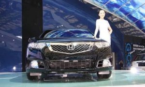 Dongfeng Honda Debuts SR-9, Civic Hybrid in Shanghai