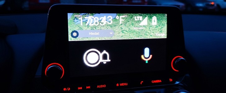Zoomed-in icons on Android Auto