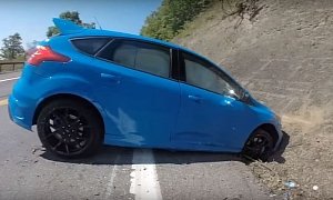 UPDATE: Unaware Focus RS Driver Drifts into a Ditch, Car Proves It's Rally-Tough