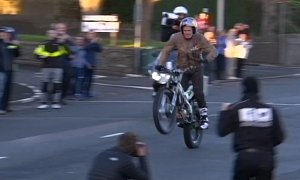 Dougie Lampkin Breaks TT Wheelie Record