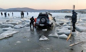 Dozens of Cars Fall Through Ice in One Single Fishing Trip in Russia