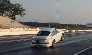 Drag Porsche 911 Does Crazy Wheel Stand