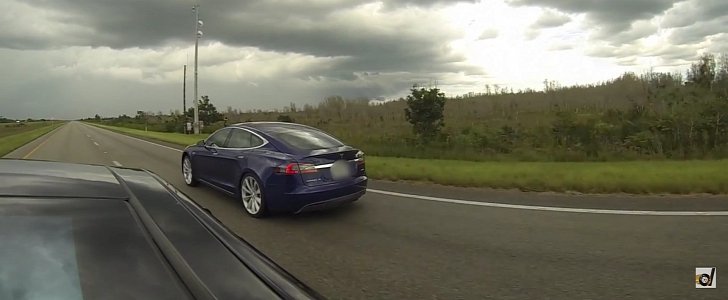Drag Race: Tesla Model S P90D Ludicrous vs. P85D Insane Model