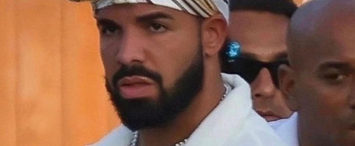 Drake is getting dragged on social media for a 14-minute flight of his "Drake Air" private jet