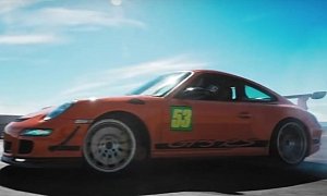 Drifting a Porsche 997 GT3 RS with a Cross-Legged Clutch Kick Is Pure Art