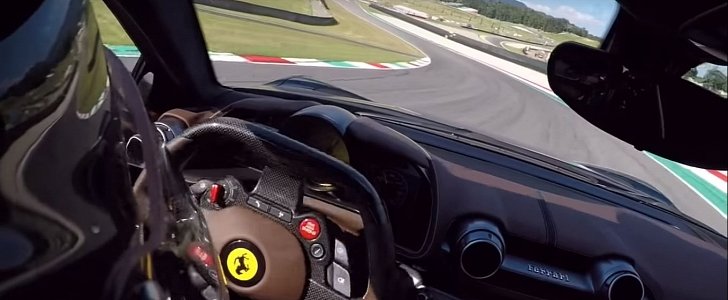 Drifting the Ferrari 812 Superfast on Mugello Circuit
