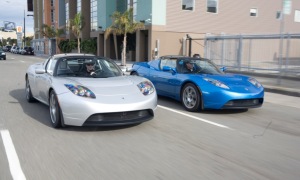 Drive a Tesla Roadster at the 2009 Motorexpo