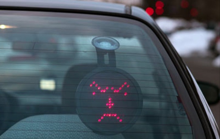 Drivemotion LED Car Sign Could Bring an End to Road Rage 