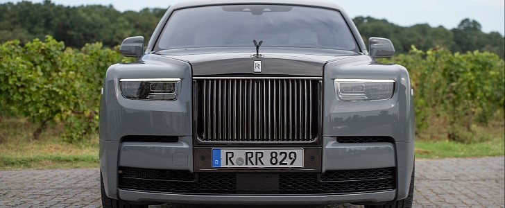  Driven: Rolls-Royce Phantom - Living Life on Cloud Nine