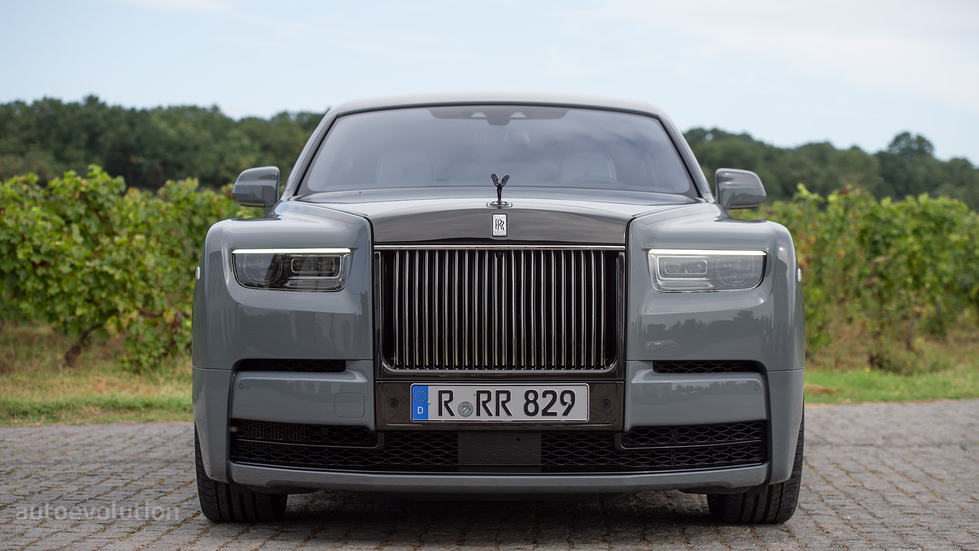 Rolls-Royce Ghost Extended review: The passenger's perspective