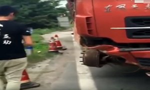 Driver of a Truck with No Front Wheels Doesn't Get It Why the Police Stopped Him