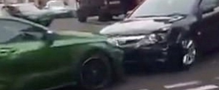 Road rage incident sees driver use vacuum cleaner to try and smash car window
