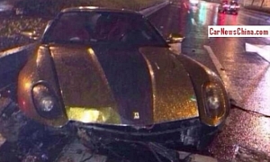Driver Wrecks Gold Chrome Ferrari 599 GTB in China