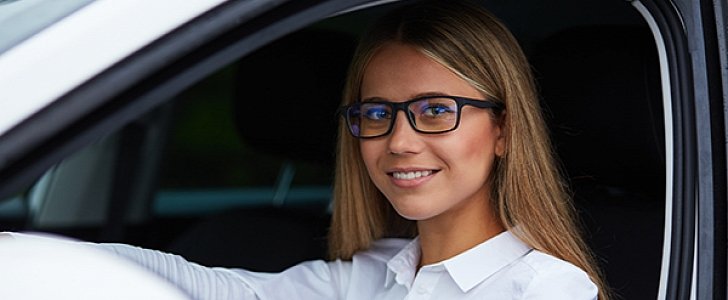 Drivers should get their eyesight regularly, research highlights