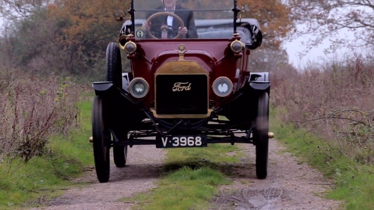 Ford Model T driving