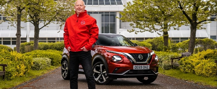 Paul Eames, Nissan's European Driver Training Expert, shows what the Nissan Juke can do, in a new masterclass