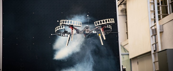 Caltech engineers' Neural-Fly Teaches Drones to Survive Any Weather
