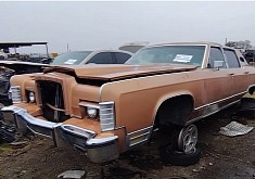 Droopy Eyed 1978 Lincoln Continental Town Car Begs to Be a Restomod, We Hope It Happens