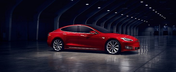 North California man arrested for sleeping while drunk at the wheel of his speeding Tesla Model S