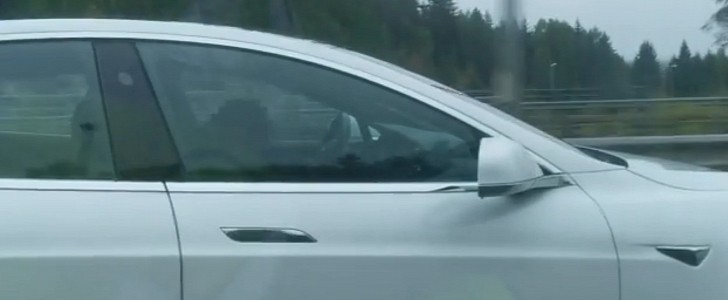 Tesla Model S Drunk Driver Is Caught Sleeping at the Wheel in Norway