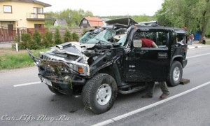 Drunk Woman Totals Hummer H2, Beer Packaging Stays Intact