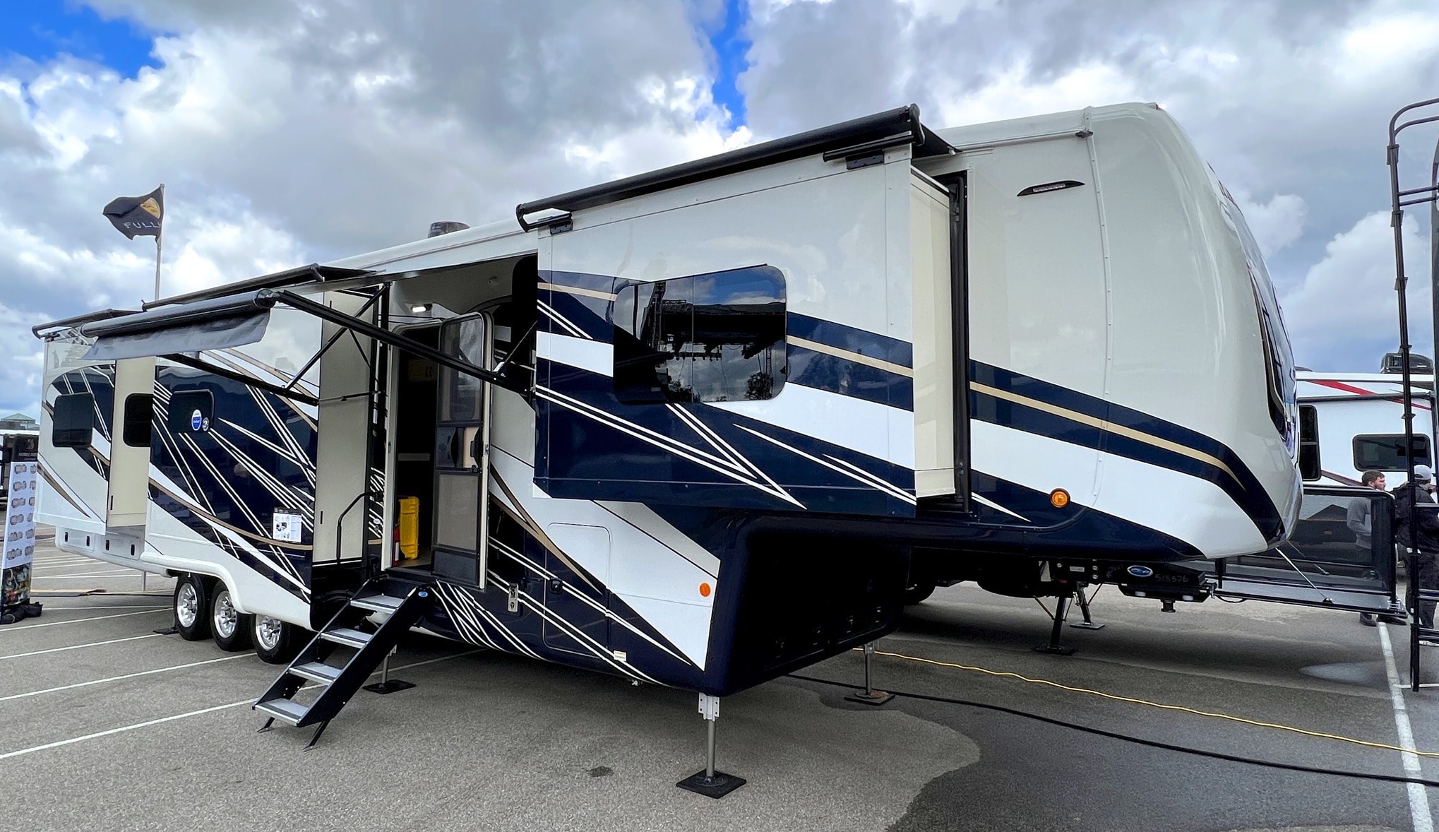 DRV's 2023 Orlando Is a "Mobile Suite" Built for the Finest Living Shows Off a Flex Room