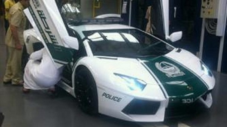 Dubai Police Aventador