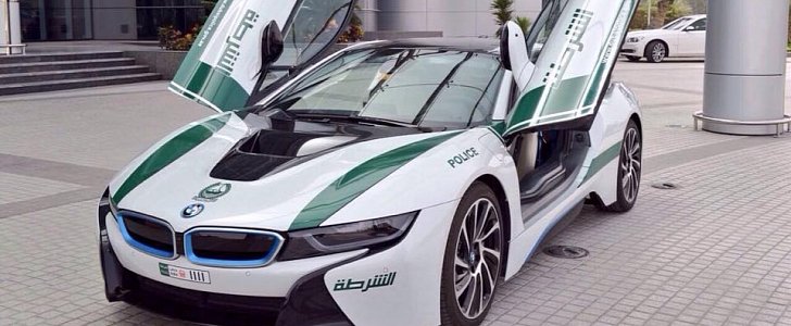 A BMW i8 police car from Dubai