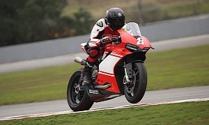 Ducati 1299 Superleggera Winning Along Superbikes in Zuhai