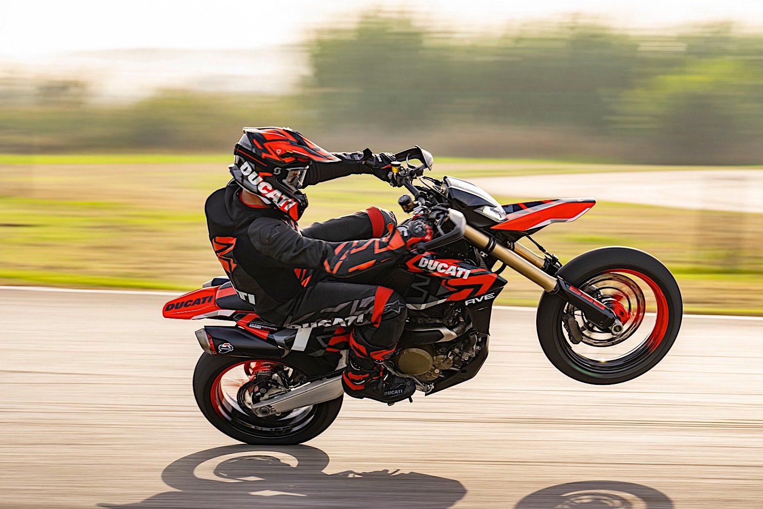 Ducati Hypermotard 698 Mono Is the First to Use the New Superquadro  Single-Cylinder Engine - autoevolution