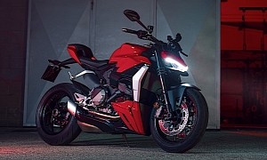 Ducati Streetfighter Gets New Entry Level Sports Naked, the V2