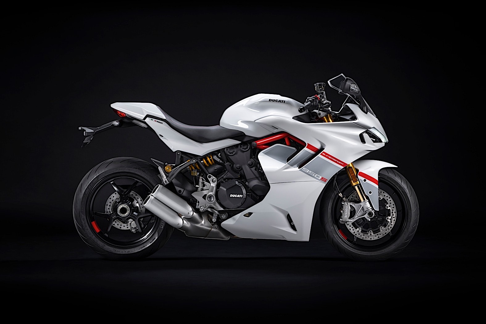 Ducati SuperSport 950 S Breaks Cover in Stripe Livery to Make Sure It's