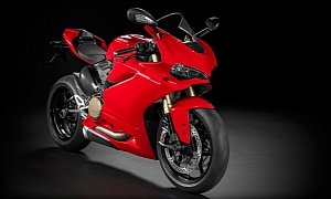 Ducati Wants 160 Riders to Test the 959 and 1299 Panigale at Snetterton and Silv