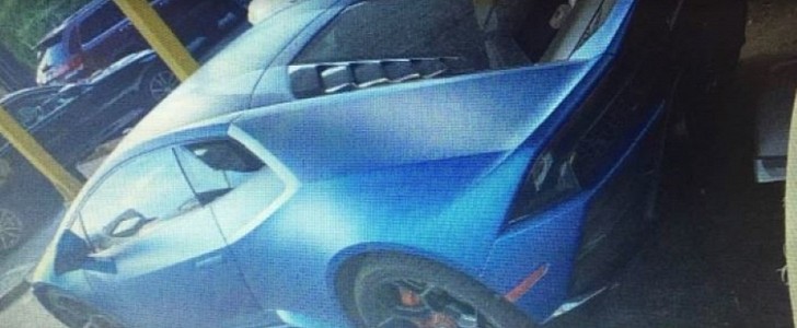 Blue 2020 Lamborghini Huracan Evo bought by Miami socialite with illegal PPP funds 