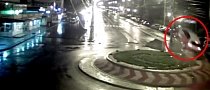Dukes of Hazzard Impersonator Takes Off from a Roundabout, Doesn't Honk