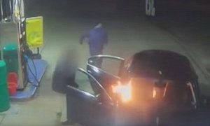 Dumb Arsonists Set Fire to Taxi Parked at Gas Station, With Driver Inside