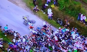 Dumb Fan Who Caused Massive Tour de France Crash Has Been Found and Arrested