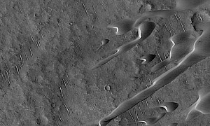 Dunes of Mars Look Like Droplets of Melted Terminator From High Up in Orbit