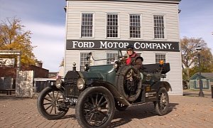 Dutch Couple Travel 80,000-Mile Journey Around the World in a Ford Model T