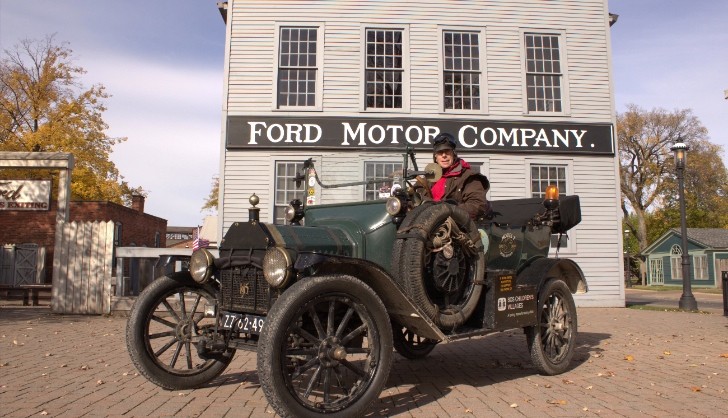Dutch Couple Travel 80,000-Mile World Journey in a Ford Model T for Charity