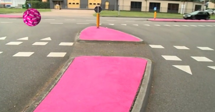 Dutch Town Gets Pink Traffic Islands: a Cute Mistake