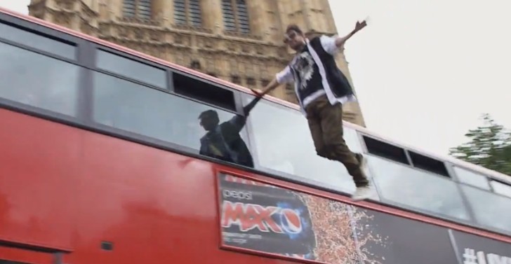 Dynamo Levitates Off the Side of London Bus