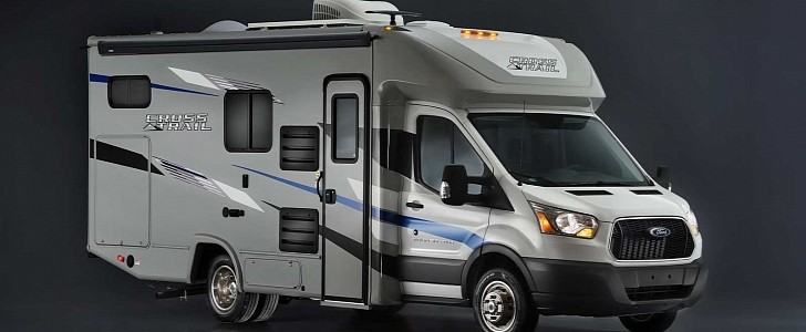 The new Cross Trail XL motorhome can deliver up to 380 W of rooftop solar