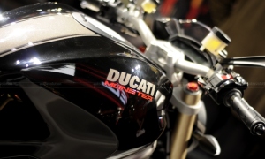 EICMA 2010: Ducati Monster 1100 EVO <span>· Live Photos</span>