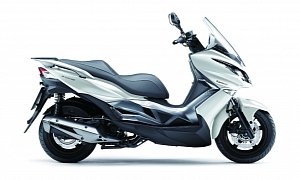 EICMA 2015: Kawasaki J125 Maxi-Scooter Offers More Flexibility