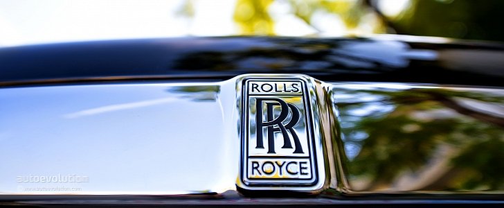 Rolls-Royce Wraith badge