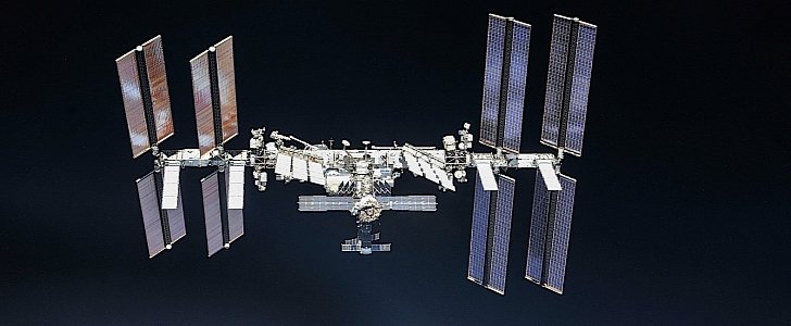 ISS component fails, SpaceX delays supply mission