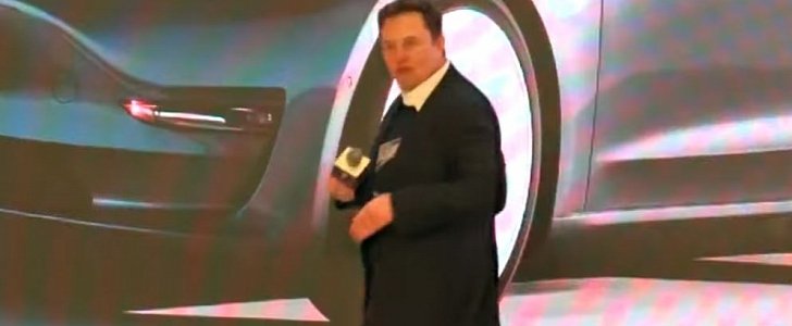 Elon Musk breaks out your dad's dance moves at China Gigafactory